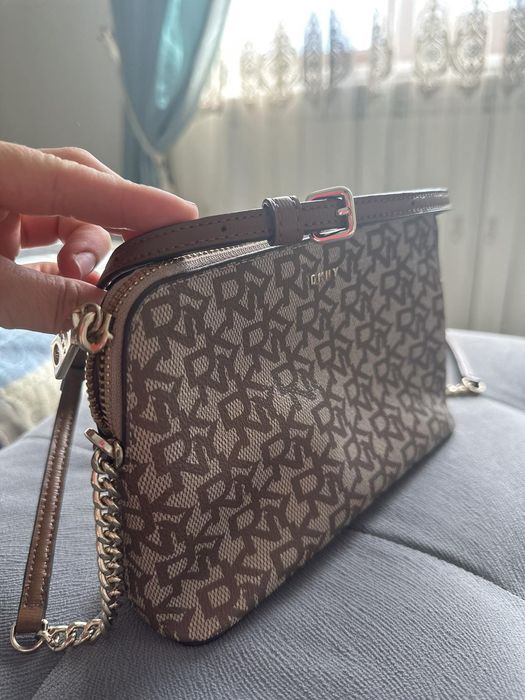 Оригинална дамска чанта DKNY