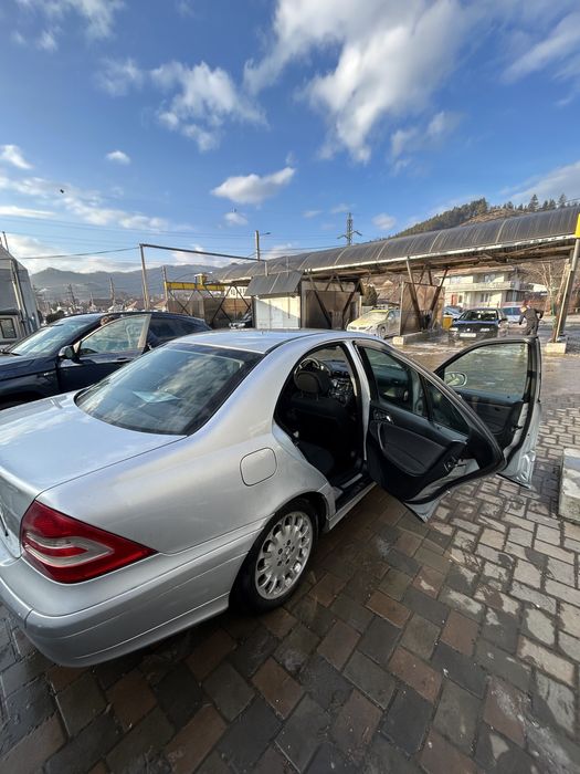 mercedes c class 220