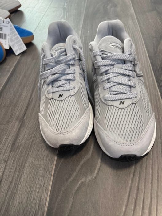 New Balance 2002R
