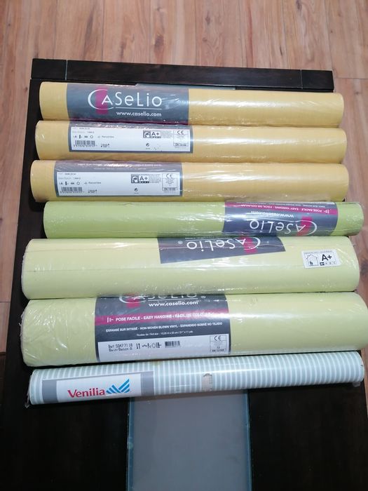 Tapet  perete, vinil.