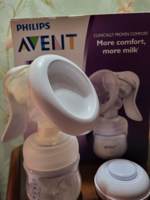 Продам ручной молокоотсос Avent