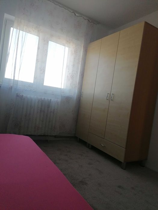 Persoană fizica închiriez apartament 3 camere decomandateMărăști zona Kaufland Cluj