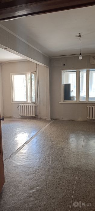 Срочно продаю на Юнусабаде -9 4/2/5 удв/зал.