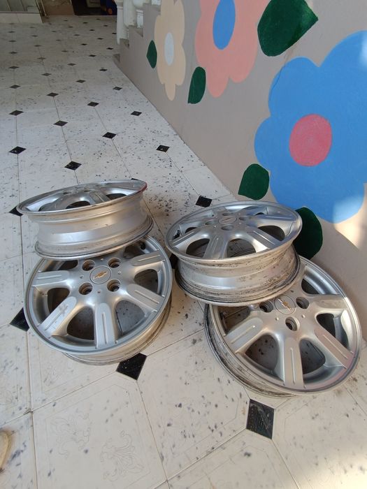 Диски от машины спарк