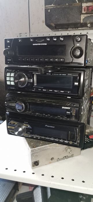 Radio casetofon cd player auto parot