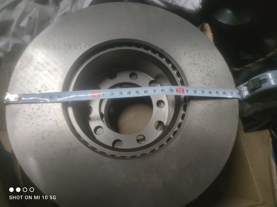 Тормозные диски на МЕРСЕДЕС 126 .