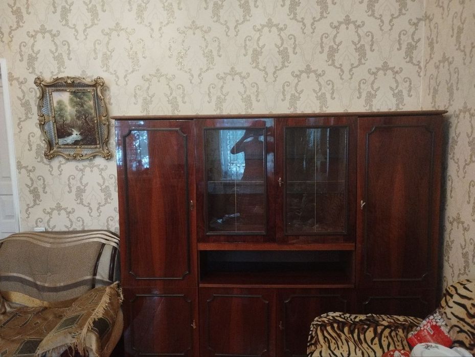 Продам сервант в хорошем состоянии