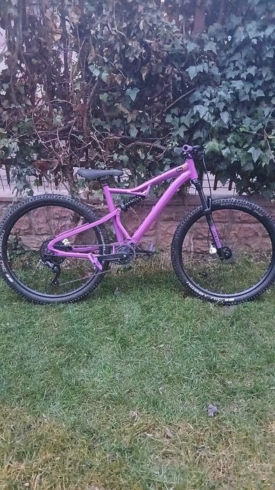 Bicicleta full suspension 2022
