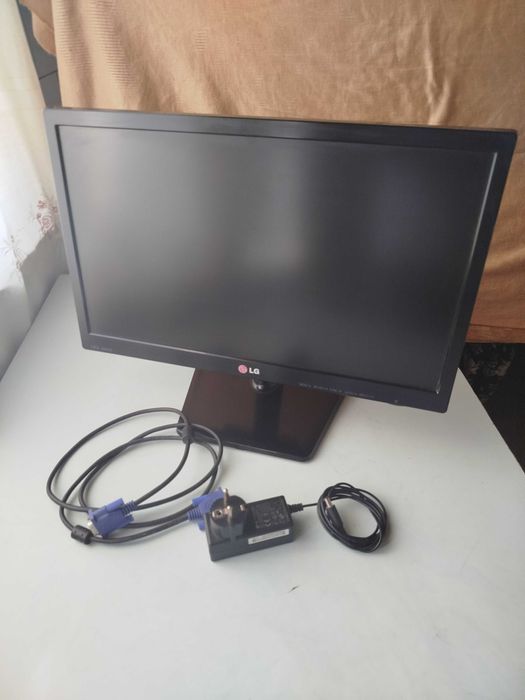 Монитор LG Flatron 19