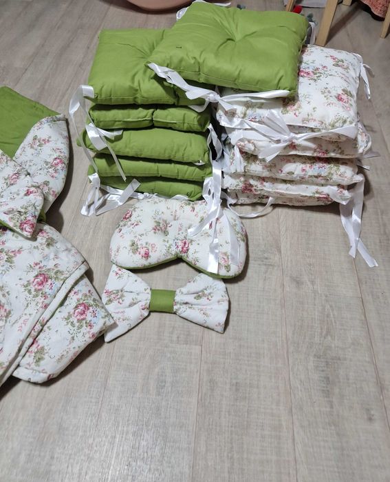Продам набор подушек и конверт для новорожденного