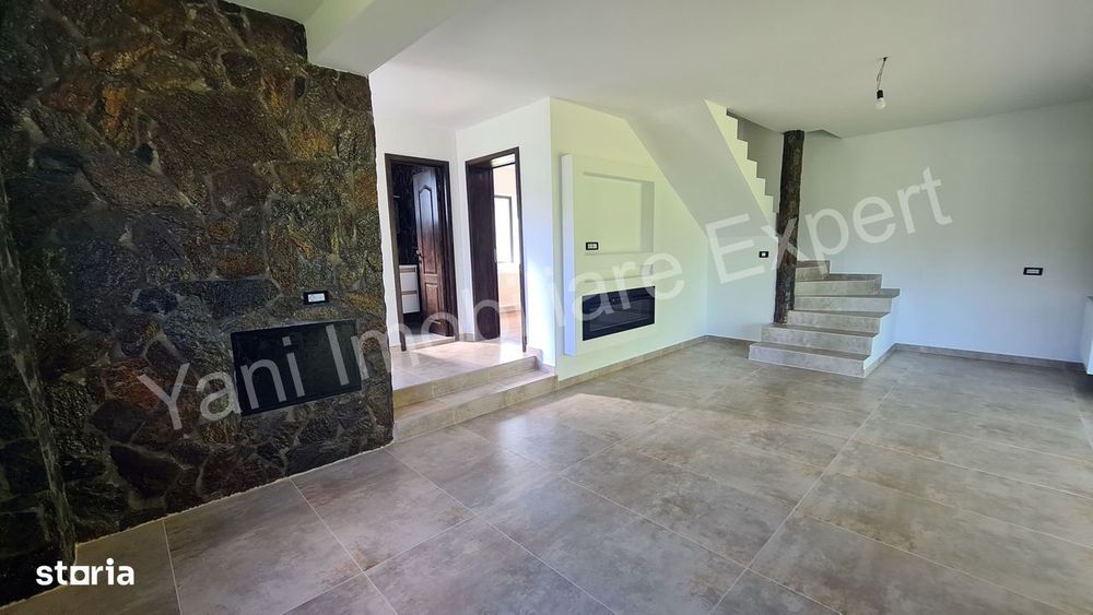 Casă de vânzare în comuna Arefu, sat Arefu, județ Argeș.