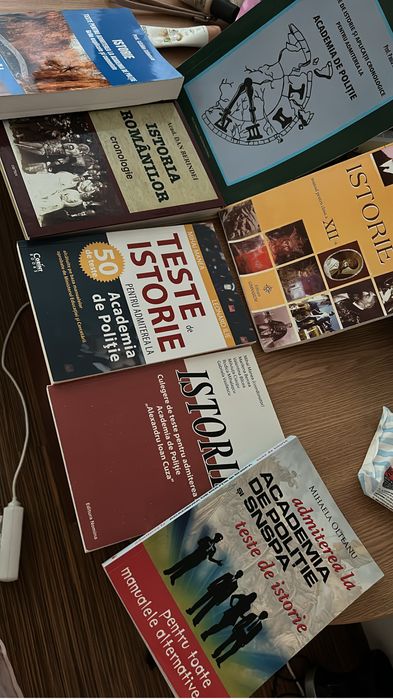 Vand carti istorie pentru pregatire la academie sau anp(penitenciar