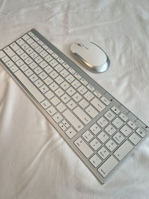 Tastatura ultraslim cu mouse wireless reincarcabile Windows Mac