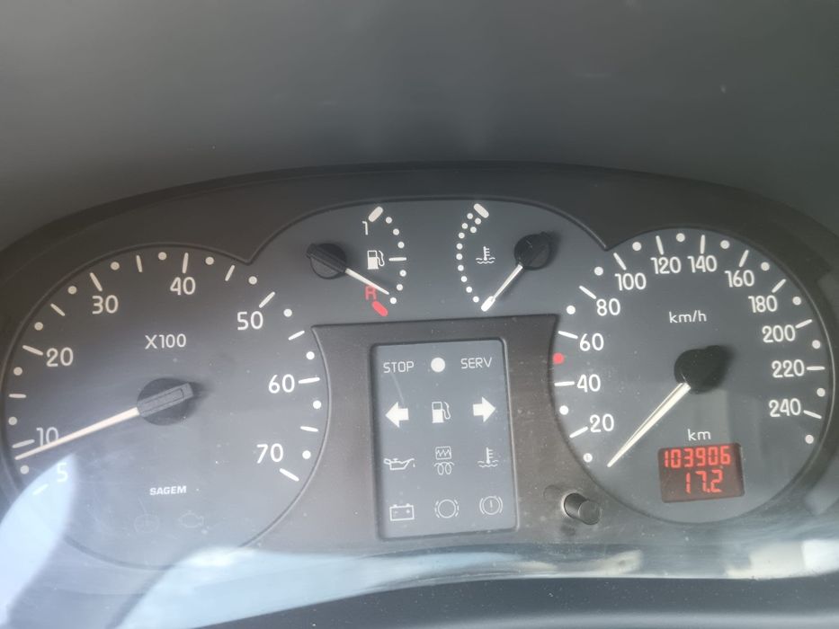 Vind Renault Clio Facelift 1.4Mpi 75 c,Fab 2002