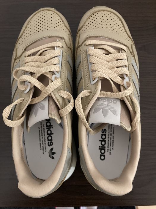 Маратонки адидас