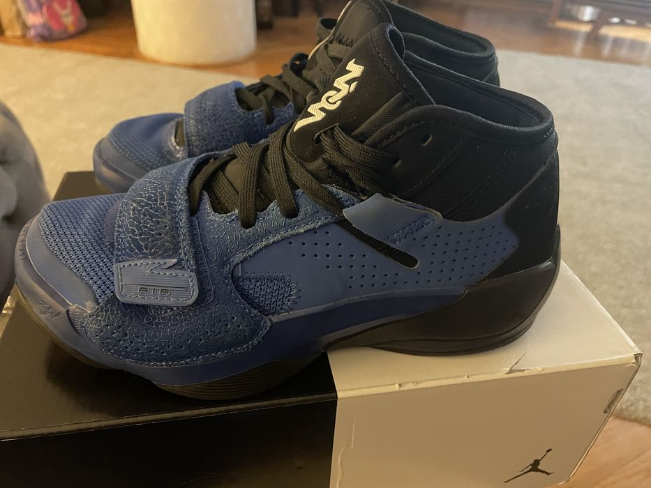 Nike Jordan Zion 2 marimea 36.5