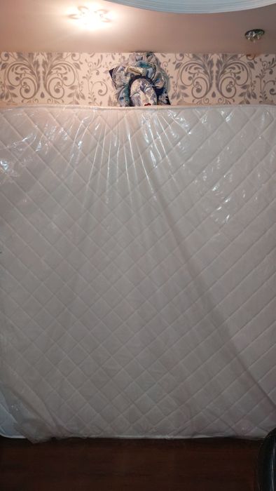 Турецкий матрас совершенно новый 2х спальный 180×200.  Ортопедический.