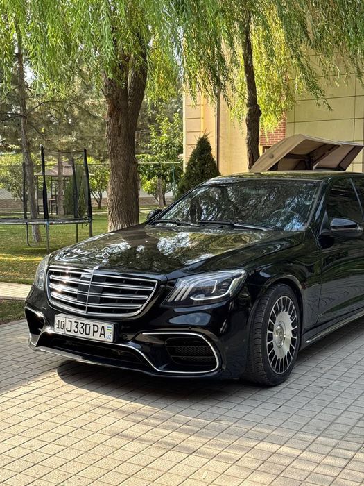 Автомобиль седан