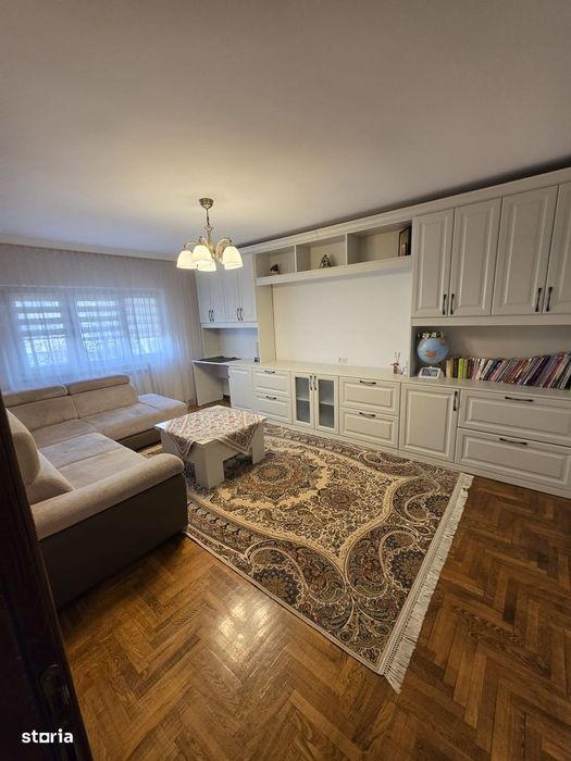 Apartament cu 3 camere decomandate, Obcini