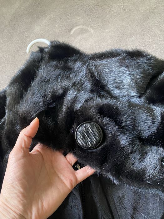 Норкова шуба. В отличном состонии . .