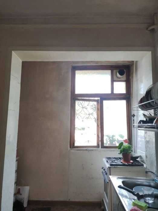 Продаётся 3-х комнатная кв-ра на 2-ом этаже, возле Паркентского базара