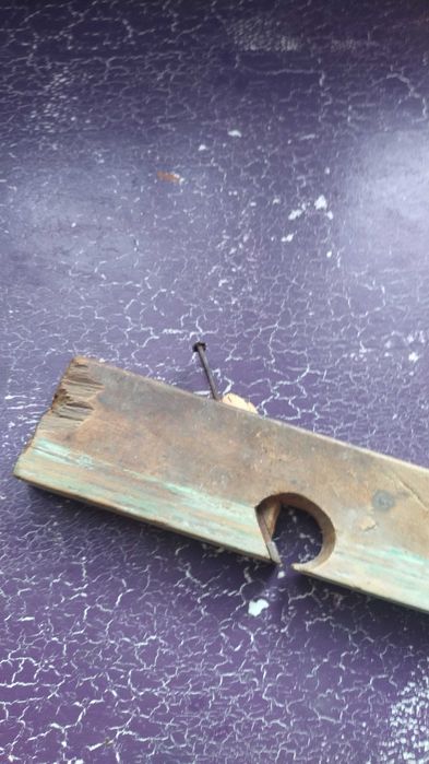 Дърводелски рендета стари и метални шишове и куки