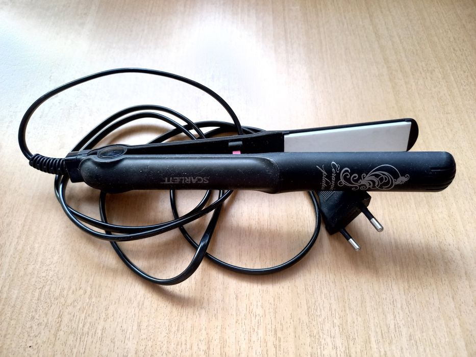 Щипцы для волос. Scarlett. SC-HS 60004. Плойка.