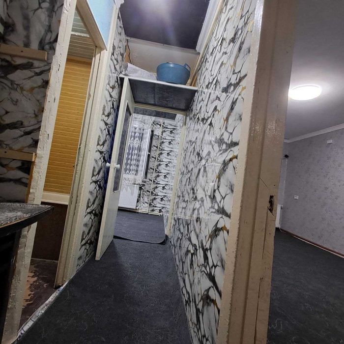 Йулнинг буйида 1 хонали евро ремонт квартира сотилади