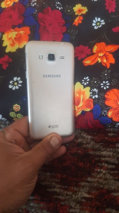 Samsung   2016    J3