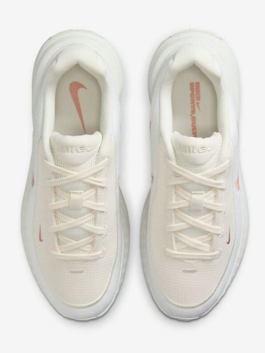 Обувки Nike Uplift SC