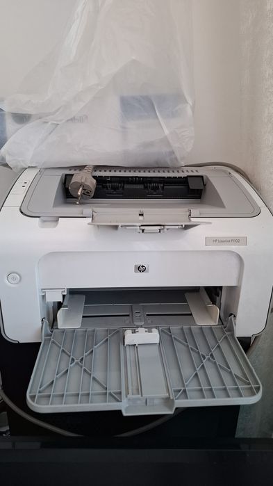 Продам принтер LaserJet P1102