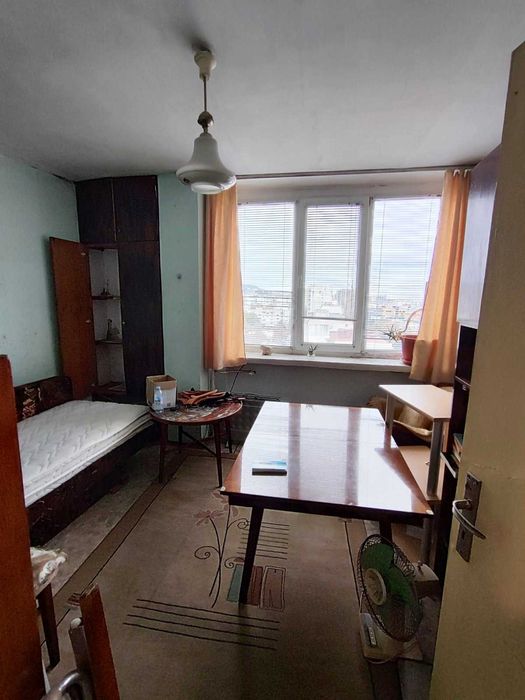 Продажба на тристаен тухлен апартамент  в квартал Младост