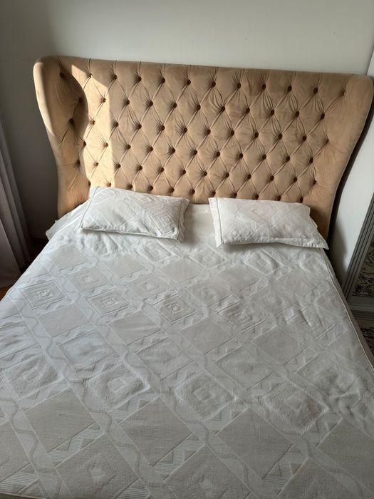 Спальный кровать