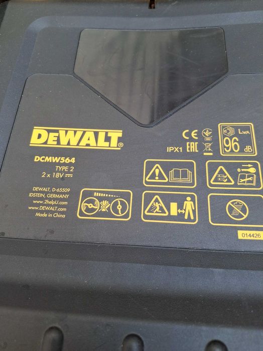 Акумулаторна косачка DeWALT DCMW564