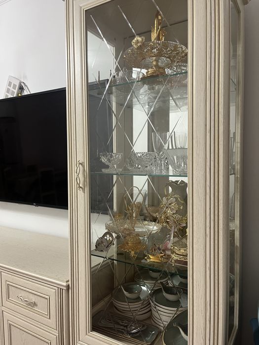 Продам стенку в отличном состоянии