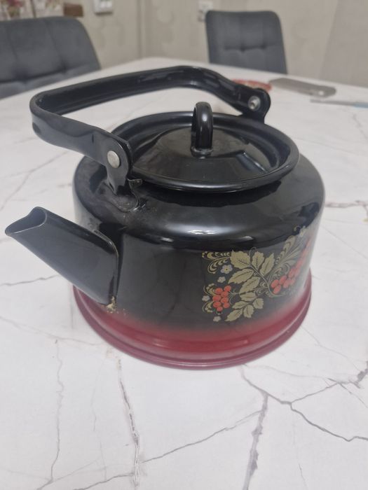 Чайник эмалированный новый