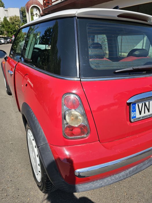 Vând mini cooper