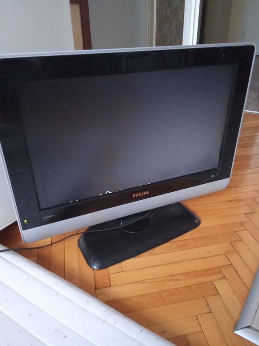Телевизор Philips 26PF7321/12 за ремонт или части, здрава матрица