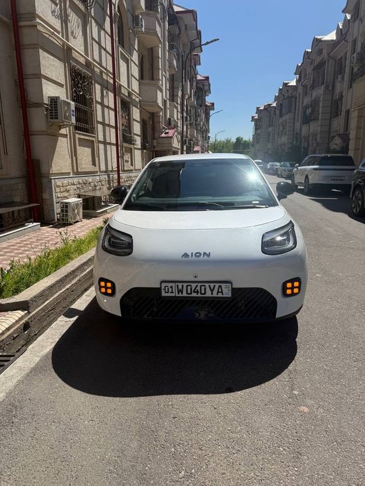 GAC Aion UT 2025 sotiladi, holati ideal, kam yurgan