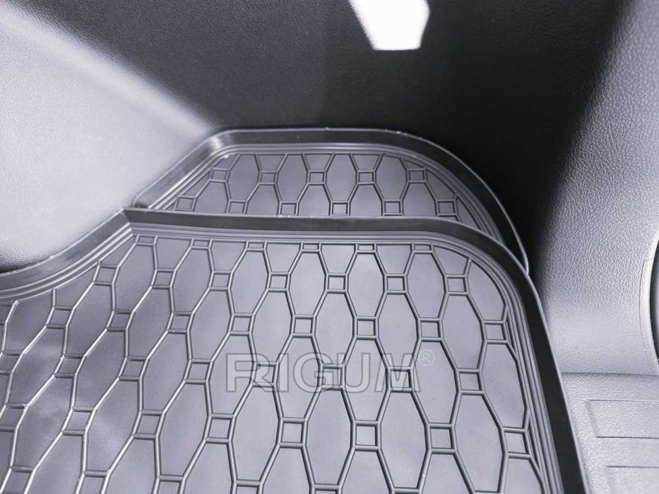 Гумени стелки TOYOTA LAND CRUISER 120 и 150 Тойота Ландкрузер от 2002г