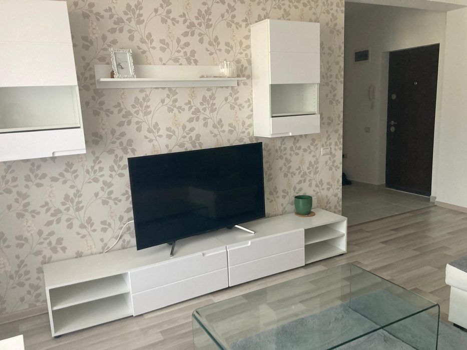 Inchiriez apartament cu 2 camere