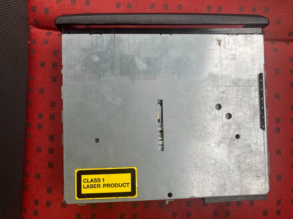 Продавам авторадио CD