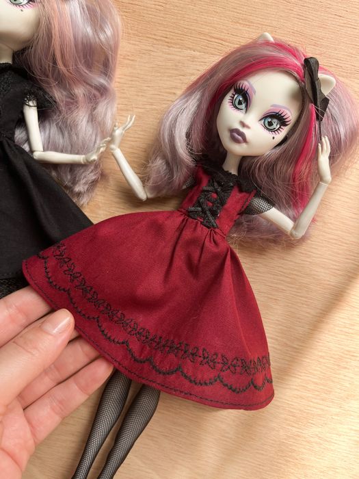 Rochițe pentru papuși monster high