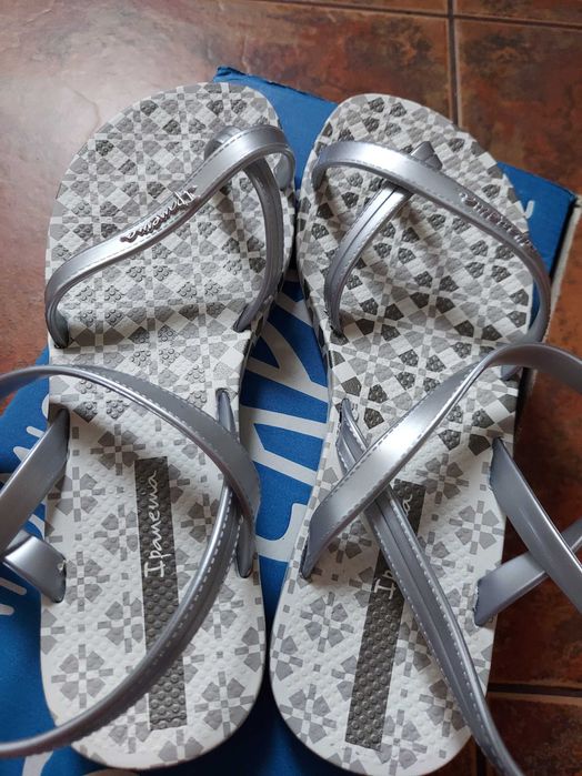 Vand incaltaminte comoda,de calitate