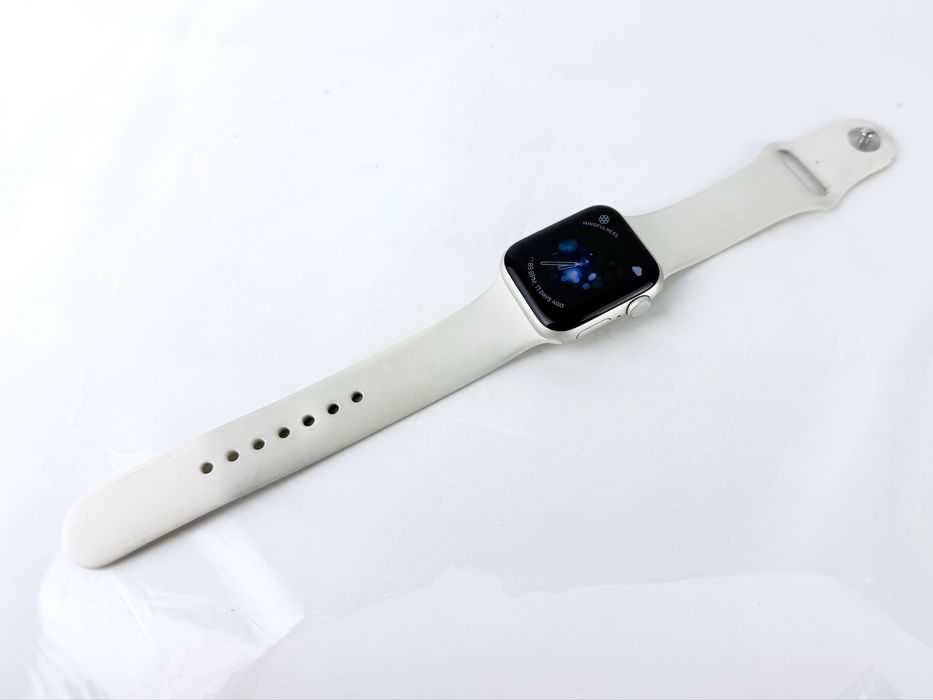 Apple Watch SE Gen 2 40mm GPS Starlight 100% Батерия! Гаранция
