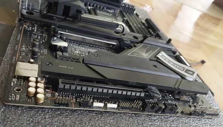 Asus ROG StriX Z790-H Gaming Wi-Fi DDR5