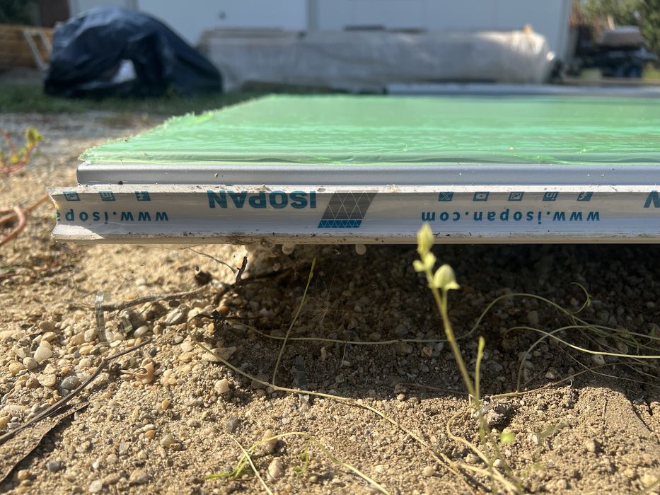 Panou sandwich isopan grosime 4cm si lungime 7ml