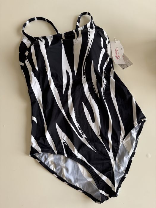 Горнища на бански Triumph