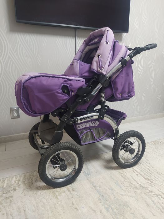 Детская коляска фирмы "аволар"