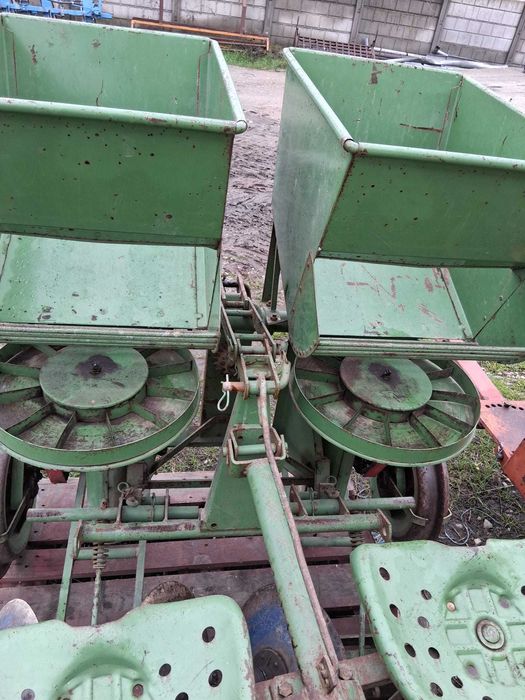 Semănătoare plantat cartofi